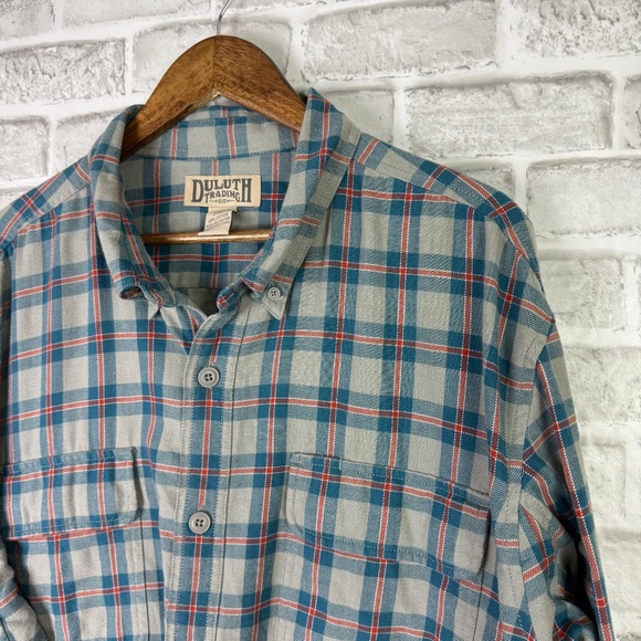 Duluth Trading Gray & Blue Plaid Poly Blend Double Pocket Button Up Shirt 2XL - Picture 2 of 7